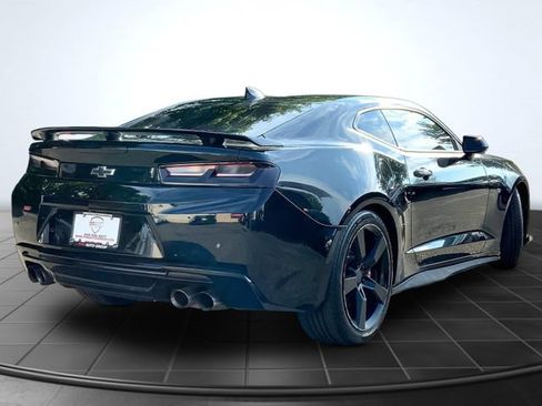 Used 2017 Chevrolet Camaro SS RWD image 11