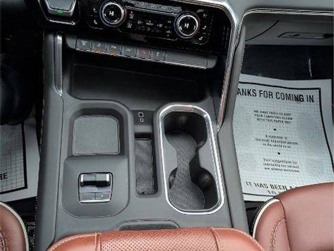 Used 2024 GMC Sierra 3500 Denali Ultimate image 20