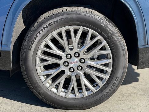 Used 2025 GMC Acadia Denali AWD/4WD image 3