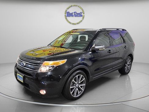 Used 2015 Ford Explorer XLT w/ Equipment Group 202B FWD image 1