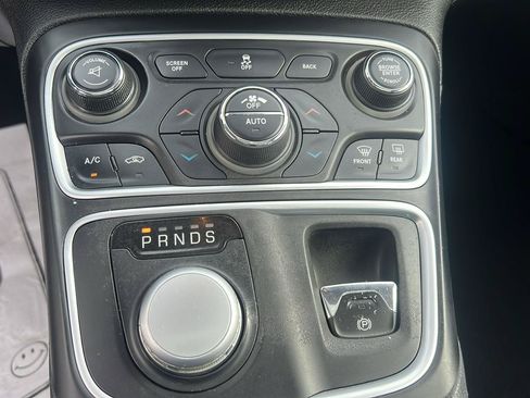 Used 2015 Chrysler 200 C w/ Sun/Sound Group FWD image 21