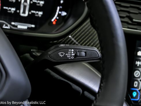 Used 2024 Lamborghini Urus Performante image 32