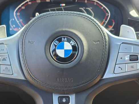 Used 2020 BMW 750i xDrive w/ M Sport Package image 36