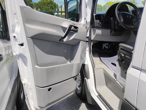 Used 2017 Mercedes-Benz Sprinter 2500 w/ Driver Comfort Package image 39