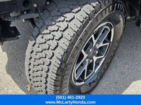Used 2024 Jeep Wrangler Unlimited Rubicon AWD/4WD image 21