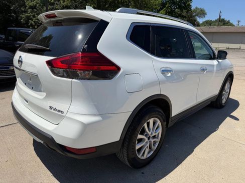 Used 2017 Nissan Rogue SV AWD/4WD image 7