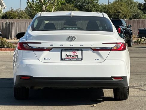 Used 2025 Toyota Camry LE FWD image 6