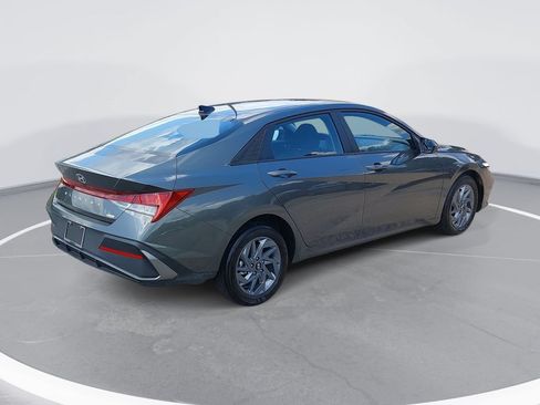 Certified 2025 Hyundai Elantra Hybrid FWD image 5