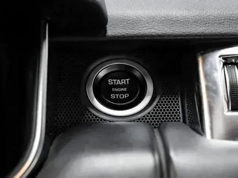 Used 2022 Land Rover Range Rover Sport HST image 24