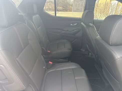 Used 2023 Chevrolet Traverse RS w/ LPO, Floor Liner Package FWD image 21