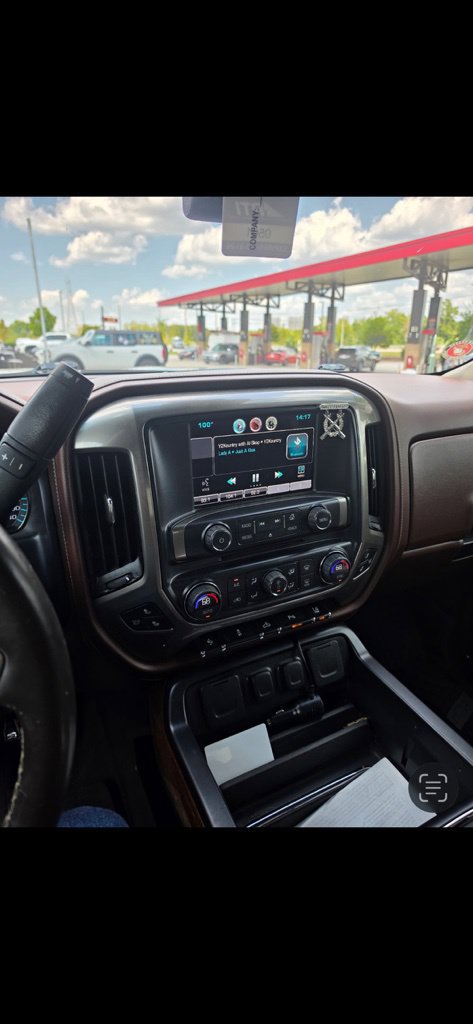 Used 2015 Chevrolet Silverado 1500 High Country w/ High Country Premium Package AWD/4WD image 4