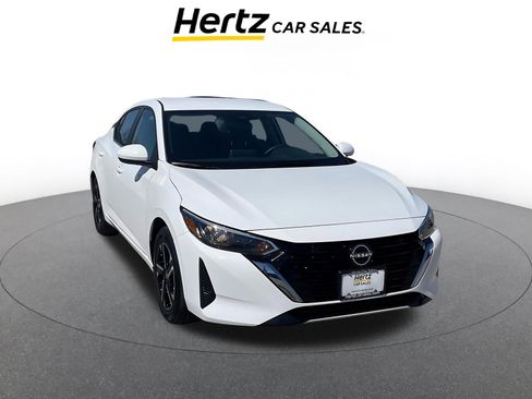 Used 2025 Nissan Sentra SV image 1