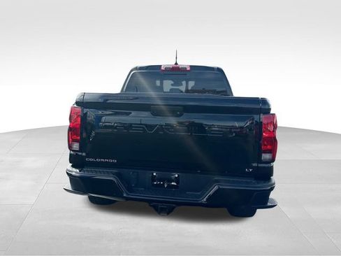 Certified 2024 Chevrolet Colorado LT w/ LT Convenience Package II AWD/4WD image 5