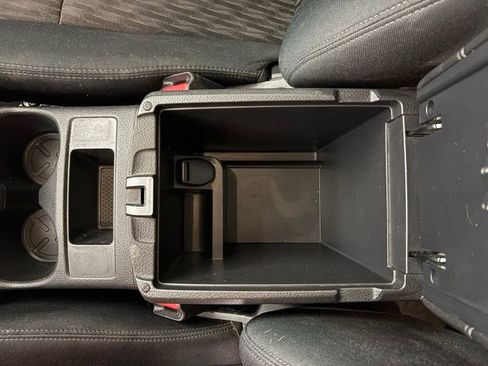 Used 2017 Nissan Rogue S FWD image 33
