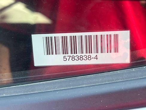Used 2025 Hyundai Venue SEL FWD image 9
