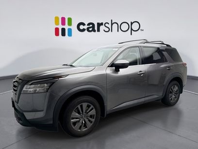 Used 2022 Nissan Pathfinder SV w/ SV Black Package
