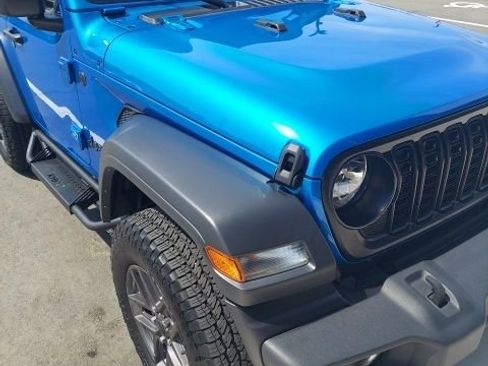Used 2024 Jeep Wrangler Sport S image 14