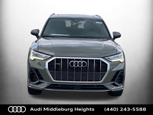 Used 2025 Audi Q3 2.0T Premium w/ Convenience Package image 3