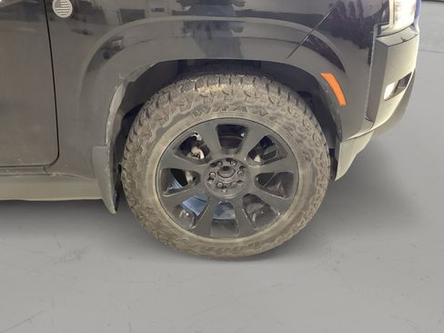 Used 2022 Nissan Frontier SV RWD image 7