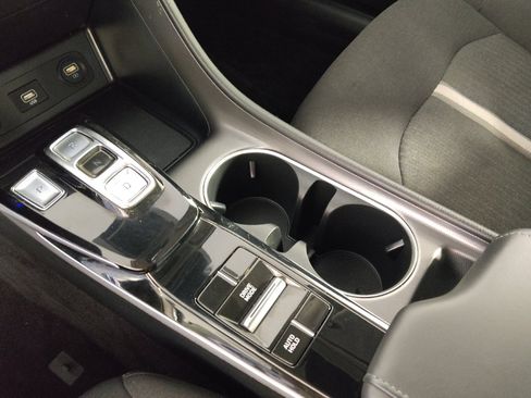 Used 2023 Hyundai Sonata SE w/ Preferred Accessory Package FWD image 26