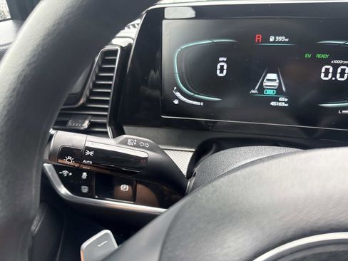 Used 2023 Kia Sportage LX image 31