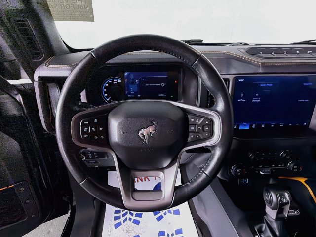 Used 2024 Ford Bronco Badlands w/ Sasquatch Package AWD/4WD image 11