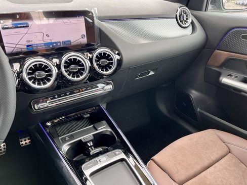 Certified 2025 Mercedes-Benz GLA 35 AMG 4MATIC image 25