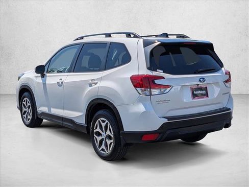Used 2024 Subaru Forester Premium AWD/4WD image 8
