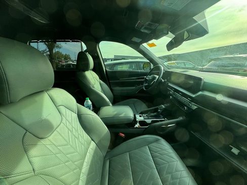 Certified 2024 Kia Telluride EX X-Line image 3
