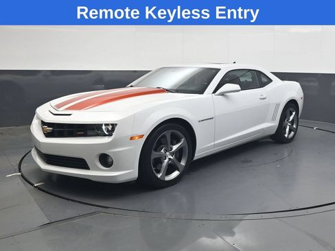 Used 2010 Chevrolet Camaro SS w/ RS Package RWD image 9