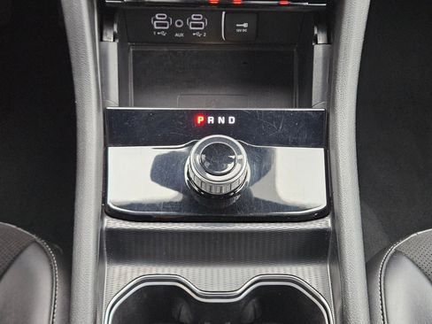 Used 2024 Jeep Grand Cherokee L Laredo image 13