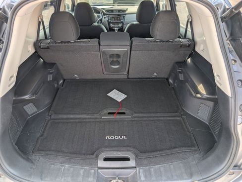 Used 2019 Nissan Rogue SV w/ Sun & Sound Touring Package AWD/4WD image 14