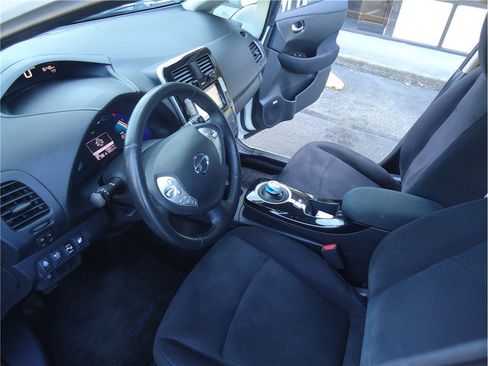 Used 2016 Nissan Leaf SV w/ Premium Package FWD image 22
