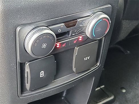 Used 2020 Ford Explorer XLT w/ Equipment Group 202A image 12