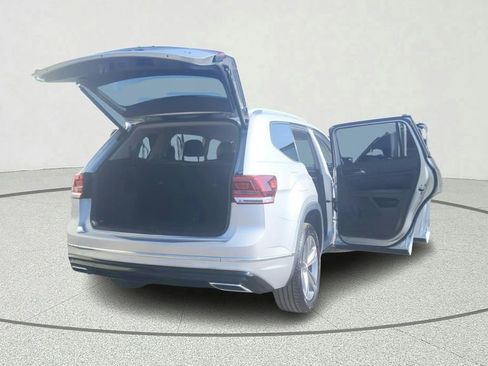 Used 2018 Volkswagen Atlas SE w/ R-Line Package image 13