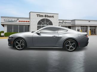 Used 2025 Ford Mustang Premium RWD video 2