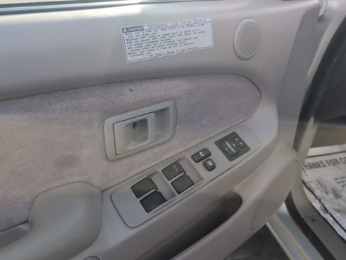 Used 2003 Toyota Tacoma PreRunner RWD image 11