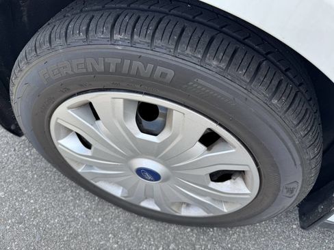 Used 2022 Ford Transit Connect XL image 15