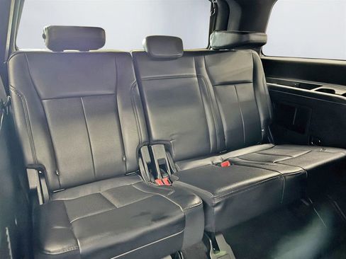 Used 2021 Ford Expedition XLT image 25