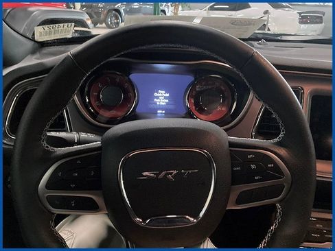 Used 2023 Dodge Challenger SRT Hellcat image 9