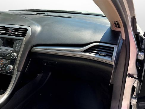 Used 2018 Ford Fusion S image 21