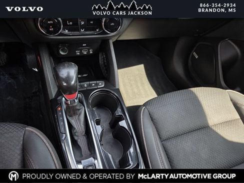 Used 2022 Chevrolet TrailBlazer RS w/ Technology Package FWD image 12