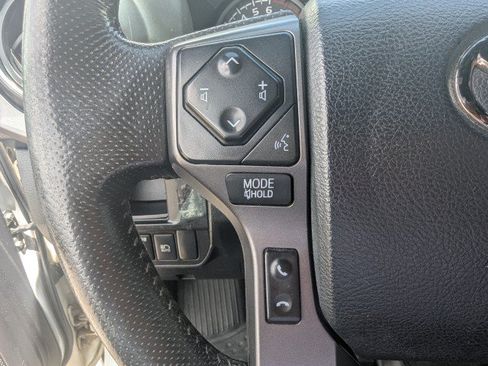 Used 2019 Toyota Tacoma TRD Off-Road AWD/4WD image 13