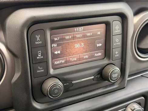 Used 2021 Jeep Wrangler Unlimited Sport image 31