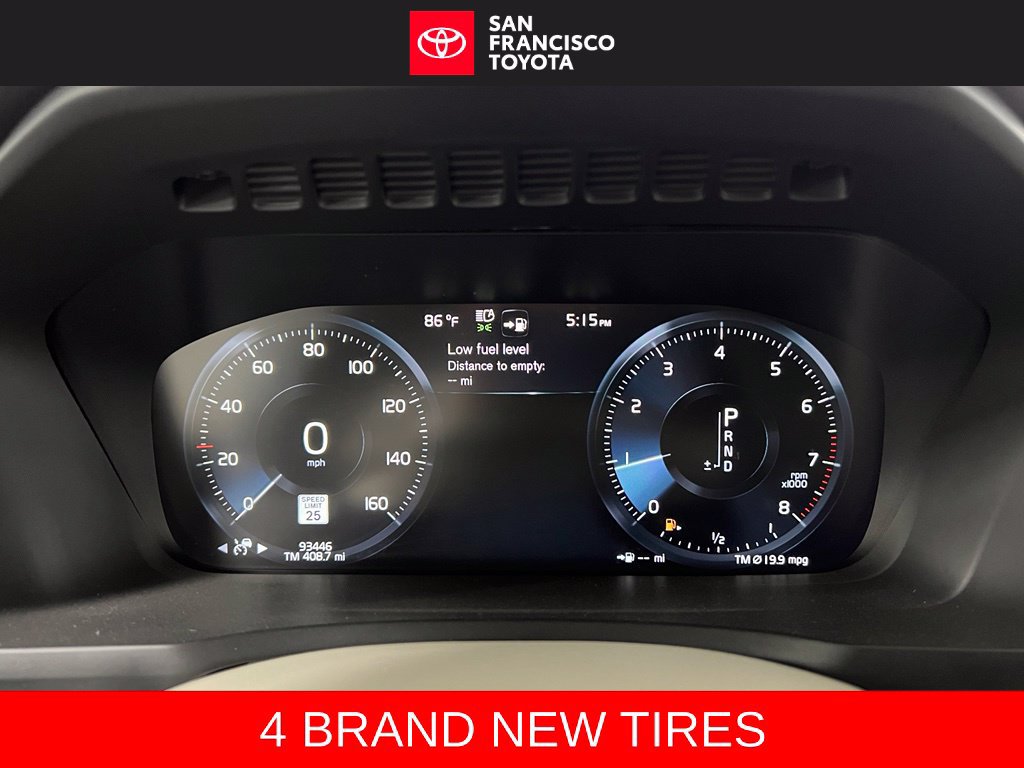 Used 2020 Volvo XC90 T6 Momentum w/ Protection Package Premier AWD/4WD image 34