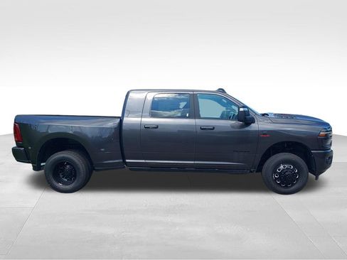 New 2026 RAM 3500 Laramie AWD/4WD image 6