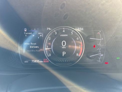 Used 2019 Lexus UX 200 w/ Premium Package FWD image 15