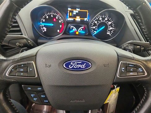 Used 2017 Ford Escape SE w/ SE Sport Appearance Package image 26