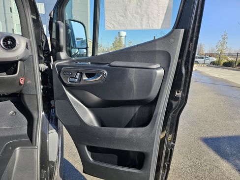 New 2025 Mercedes-Benz Sprinter 2500 image 19