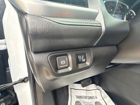 Used 2023 GMC Acadia SLT FWD image 20